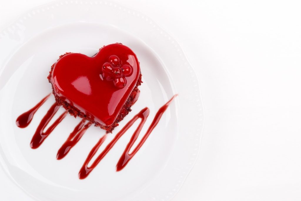 1.Uma torta em formato de coração 2.Uma torta de coração vermelha e brilhante. 3. Uma torta saborosa.
Comemorar seguro auto em Tocantins : qualidade e bom custo